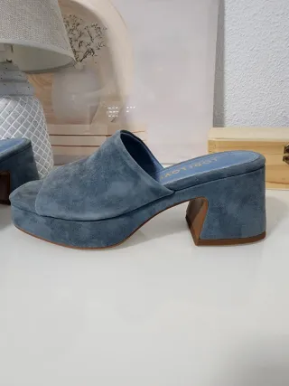 Sandalias de piel azul