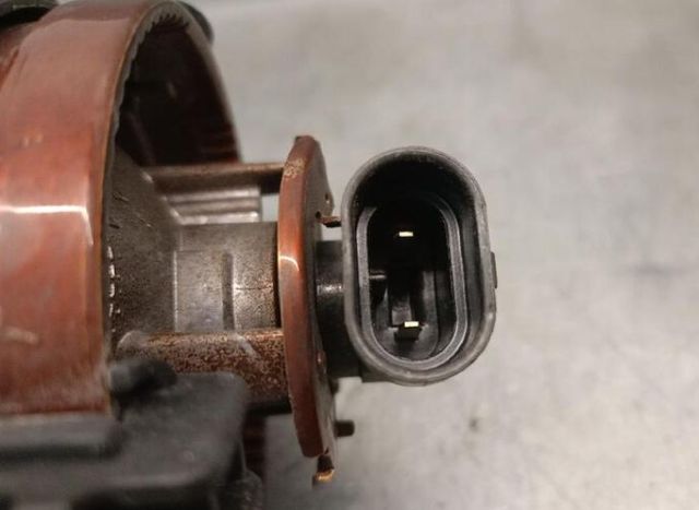 5766645 8122005060 faro antiniebla toyota avensis