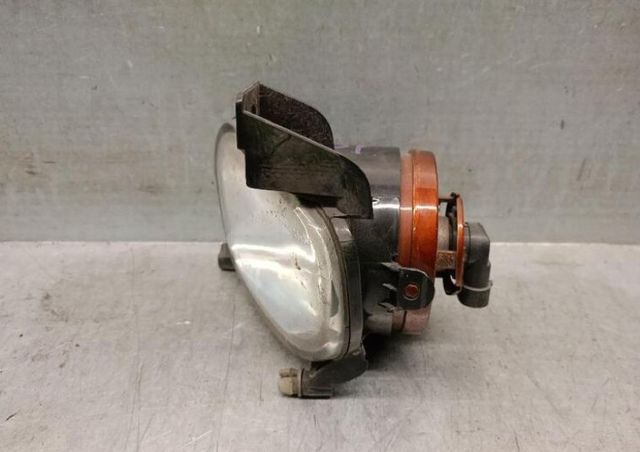 5766645 8122005060 faro antiniebla toyota avensis