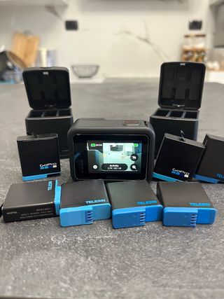 GoPro Hero 8 + 8 batterie + 2 caricatori