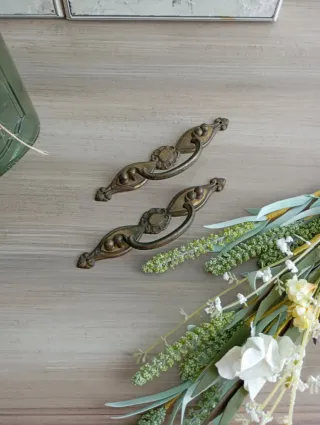 Tiradores antiguos vintage metal dorado