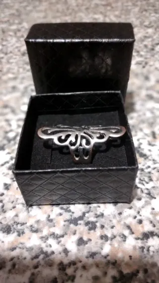 Anello vintage argento design floreale