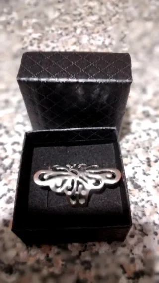 Anello vintage argento design floreale