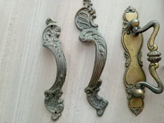 4 Tiradores antiguos vintage metal diferentes