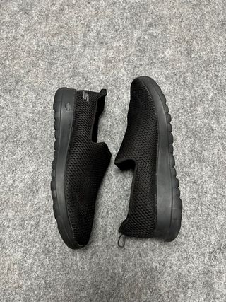 Zapatilla Skechers GOwalk Max Negra