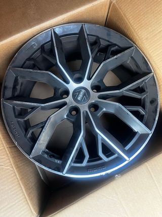Llantas MOMO 5x114 R18