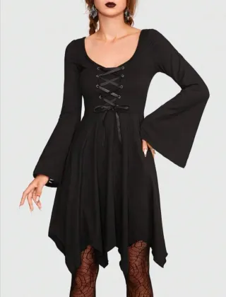 Vestido negro gótico con cordones