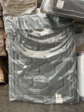 Liquidación: Canapés y colchones