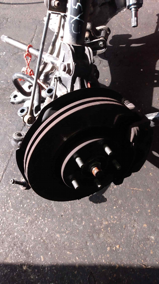 BRAZO SUSPENSION SUPERIOR DELANTERO IZQUIERDO MAZ