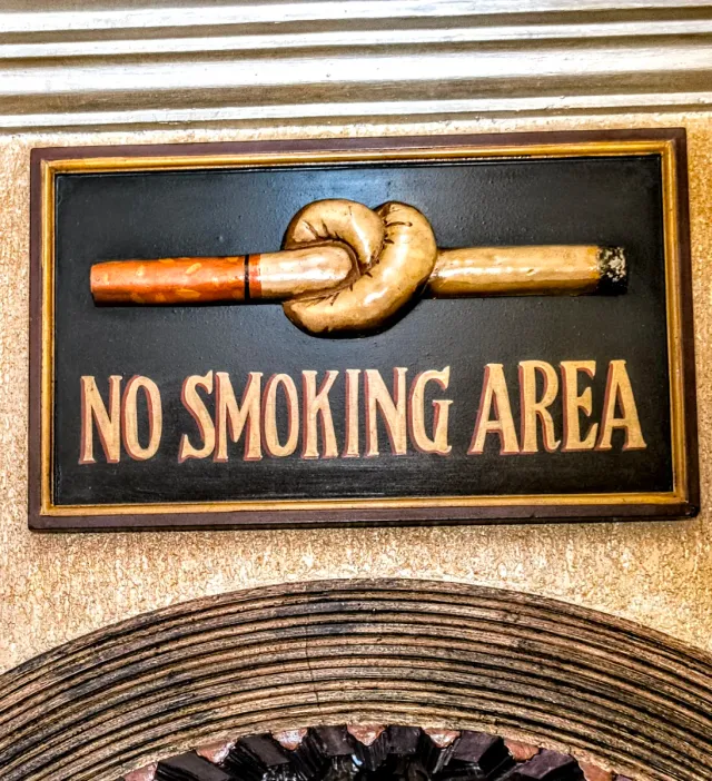 CARTEL DE MADERA EN 3D "ZONA DE NO FUMADORES".