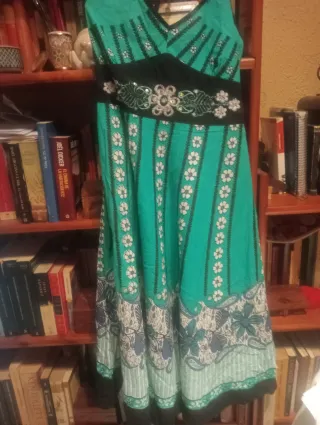 Vestido de verano verde con estampado