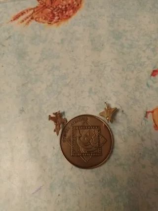 Moneda y 2 pines de aviones AMERICANOS 9€