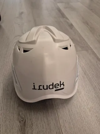 Casco y arnés trabajos altura