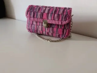 Pochette artigianale per bambina