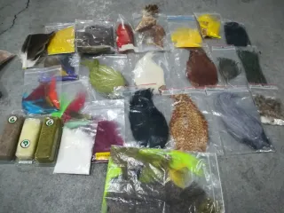 EQUIPO  montaje moscas PESCA