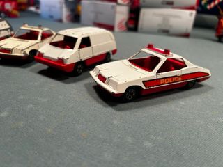 Lotto 5 modellini Corgi vintage