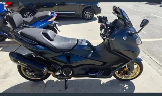 Yamaha T-MAX Tech 560 Maxi Scooter