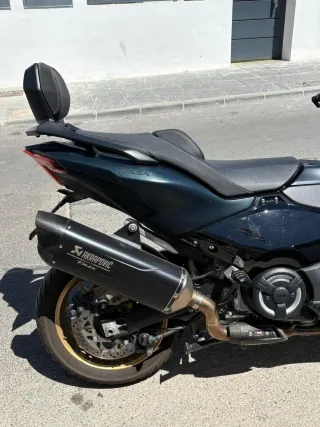 Yamaha T-MAX Tech 560 Maxi Scooter