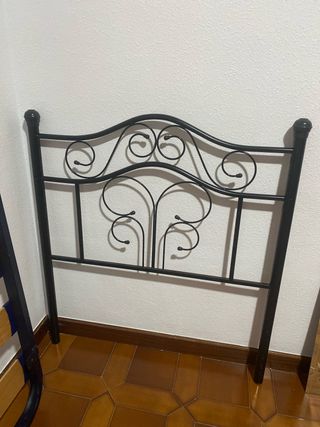 Cabecero de cama de metal negro. Sólo envío.