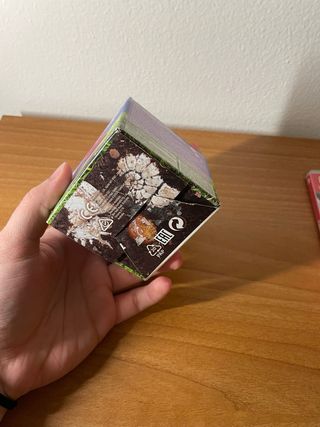 Nintendo Switch Let's Go Pikachu + Pokeball Plus