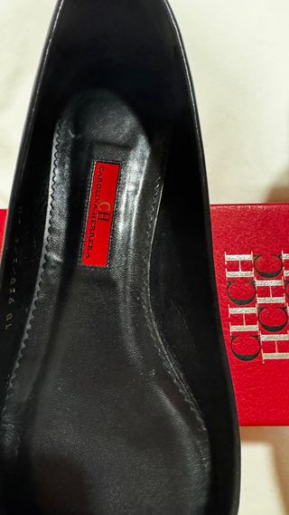 Zapatos Carolina Herrera Negro insignia