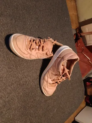 Zapatillas New Balance Beige/Rosa