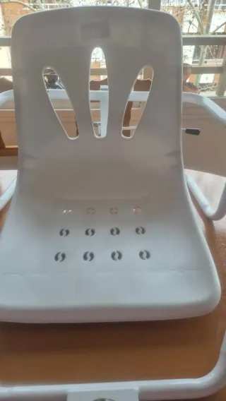 Asiento giratorio para bañera