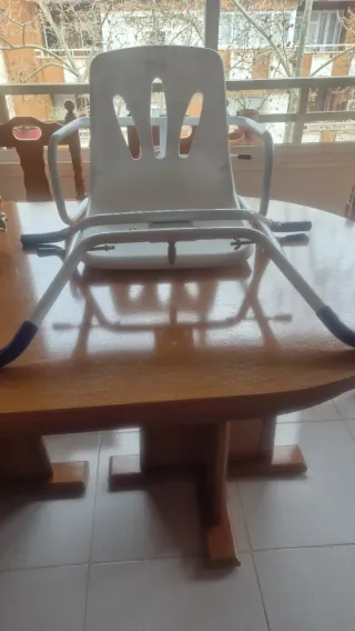 Asiento giratorio para bañera