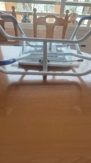 Asiento giratorio para bañera