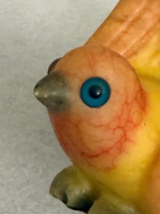 Statuina uccellino in alabastro