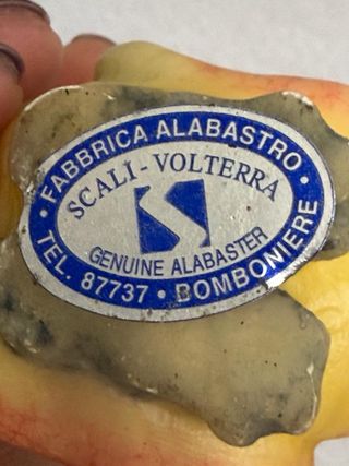 Statuina uccellino in alabastro