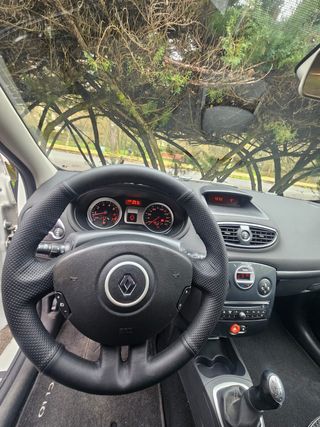 Renault Clio III Exception 2 - 1.2 TCe 100 CV