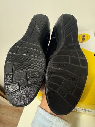 Zapatos negros 24hrs talla 38
