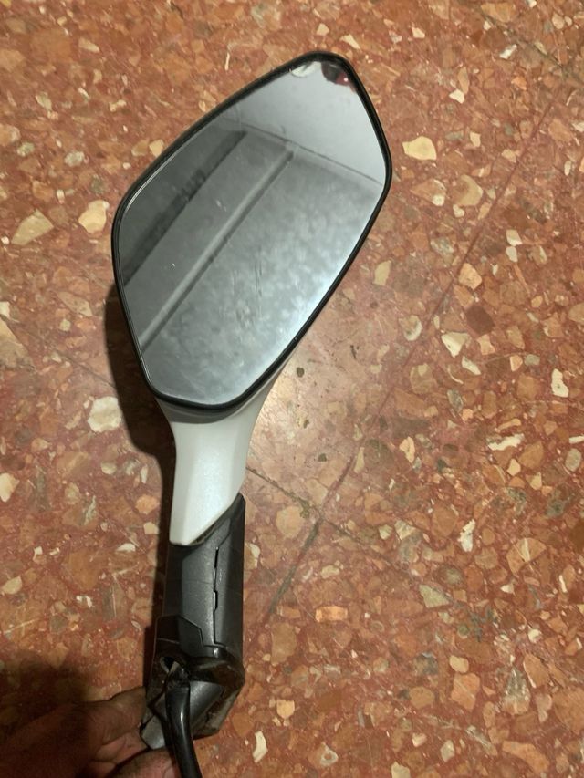 Espejo derecho Sym Joymax 125 2016