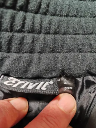 Pantalón de esquí azul y negro