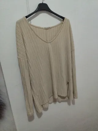 Jersey Stradivarius beige talla única