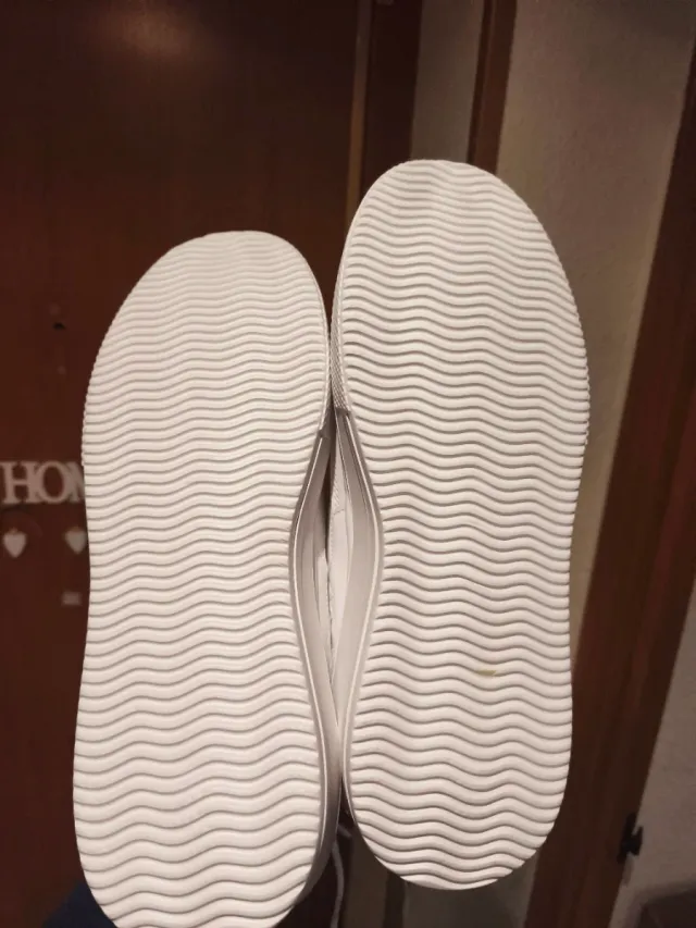 Zapatillas blancas