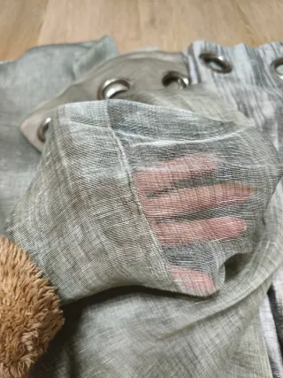 Cortinas grises plateadas con ojales