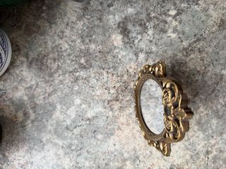 Espejo Ovalado Decorativo Dorado