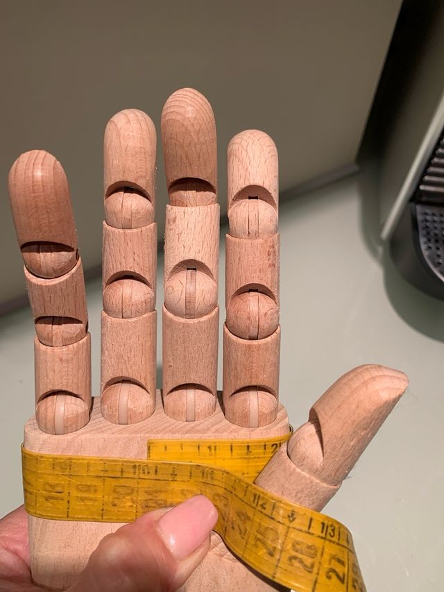 Mano snodabile in legno