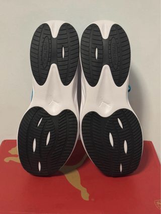 Deportivas Puma Azules y Negras Nuevas