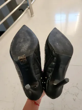 Stivaletti Liu Jo neri borchie n. 38