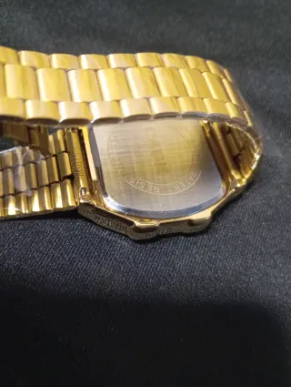 Reloj Casio Dorado y Negro