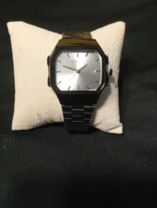 Reloj Casio Dorado y Negro