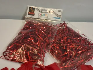 Relleno para regalos rojo