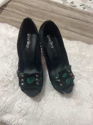 Zapatos Show Story Tacón Plataforma Calaveras