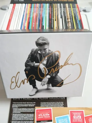 Elvis Presley Box de luxe de 60 CDs +book+ stiker