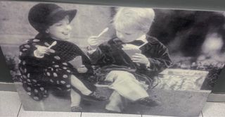 Cuadro blanco y negro niños helado 60x90