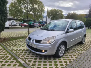 Renault Grand Scenic 2010