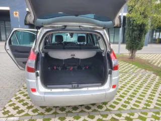 Renault Grand Scenic 2010